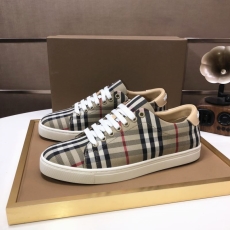 Burberry Low Shoes